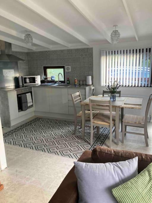 Cwtch Cymru Lodge 7F Caer Beris Holiday Lodge Park Builth Wells Zewnętrze zdjęcie